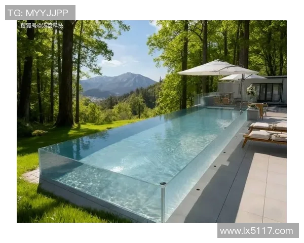 宁静自然中的奢华享受:打造一处以室外泳池为核心的度假生活空间